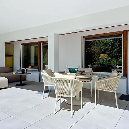 Apartment Les Ambassadeurs B 3 By Interhome